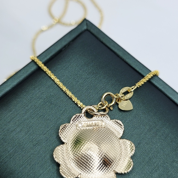 Chanel Pink Camellia Flower Pendant Necklace Pearl Center • 20" Gold Rope 925 - Picture 3 of 3